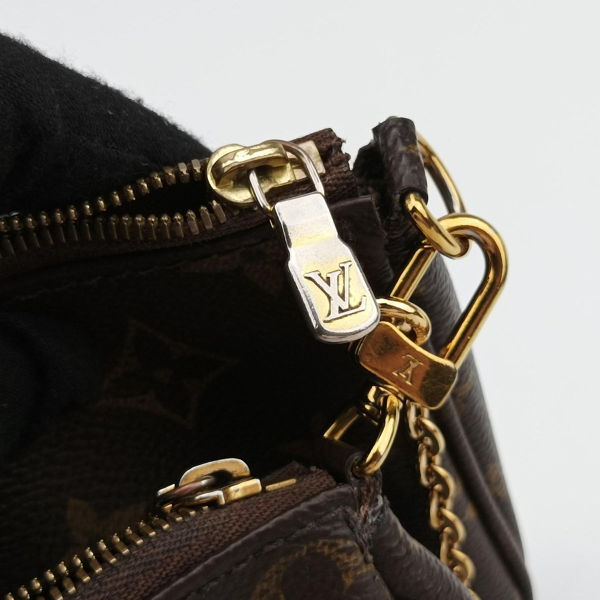 Secondhand Louis Vuitton Multi Pochette Accessoir brown×khaki Monogram Canvas M44813 shoulderbag | stylenewstar