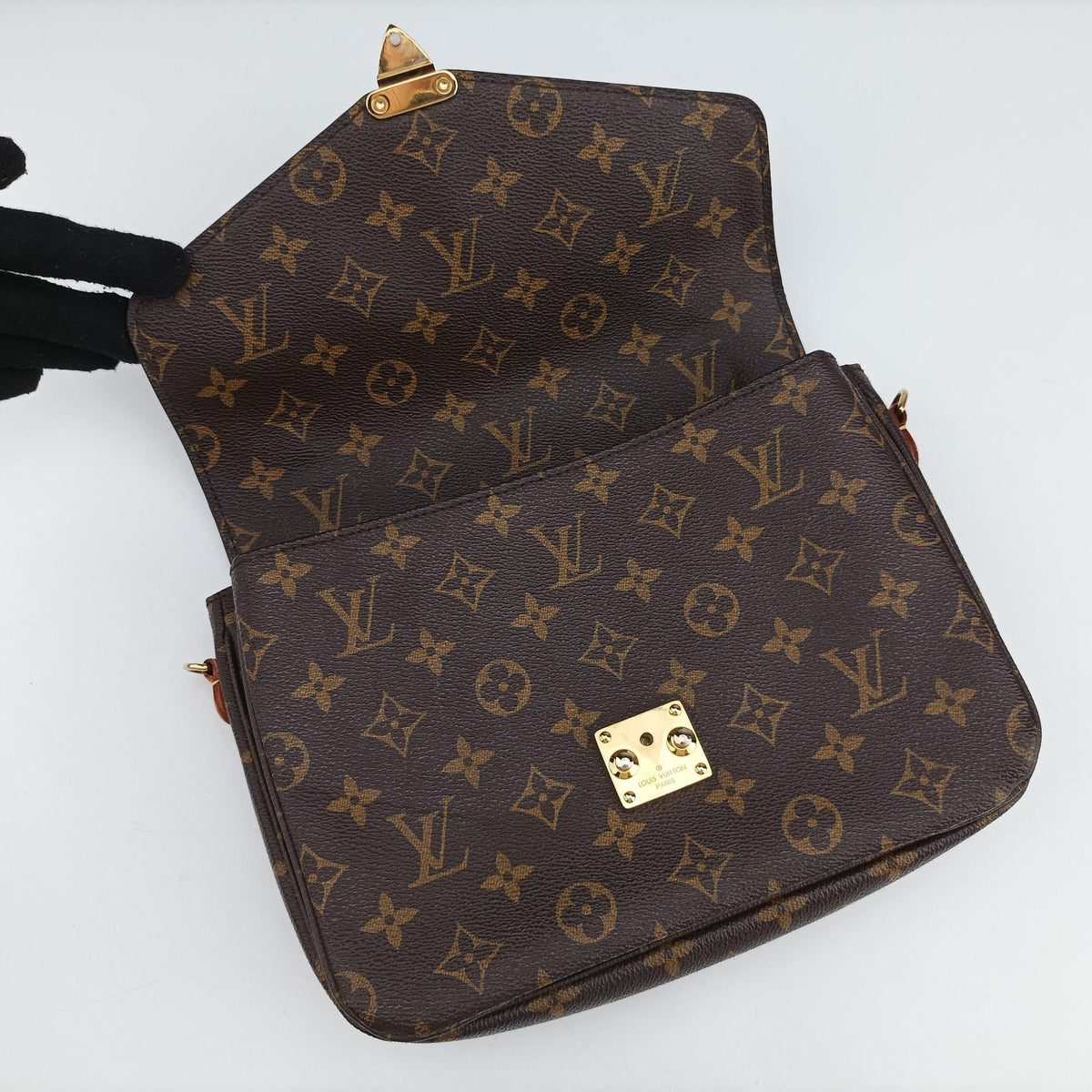 Secondhand Louis Vuitton Pochette Metis MM Brown Monogram Canvas M44875 shoulderbag | stylenewstar