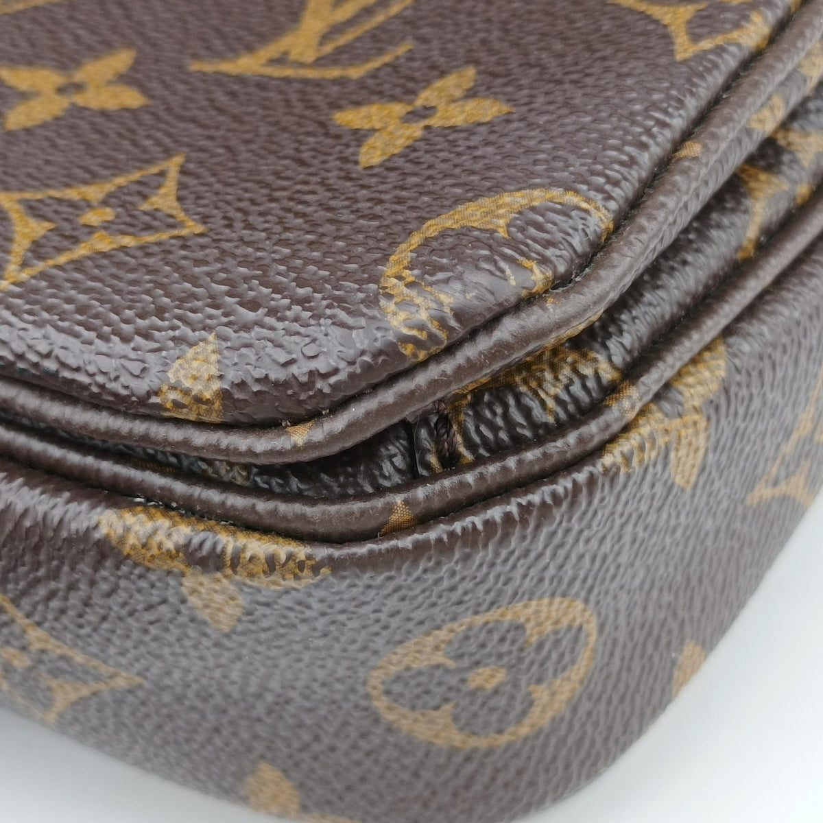 Secondhand Louis Vuitton Pochette Metis MM Brown Monogram Canvas M44875 shoulderbag | stylenewstar