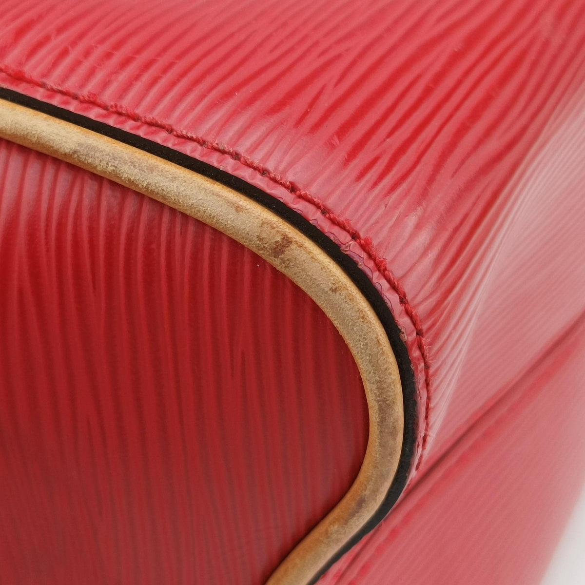 Secondhand Louis Vuitton Dock PM Red epi M93246 shoulderbag | stylenewstar