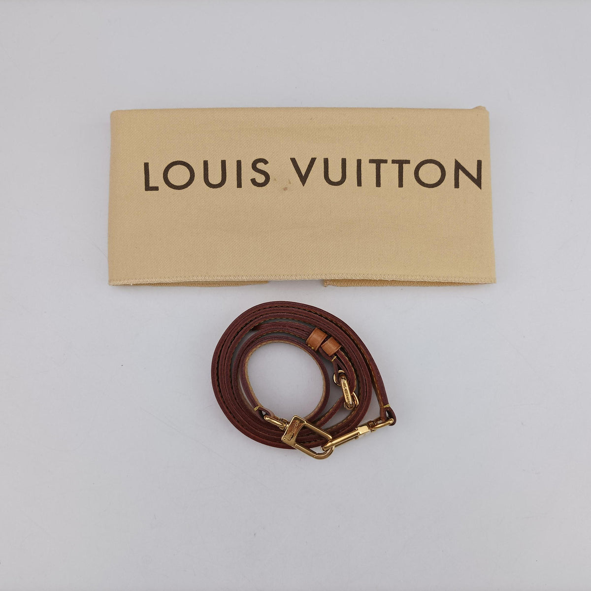 Secondhand Louis Vuitton Dock PM Red epi M93246 shoulderbag | stylenewstar
