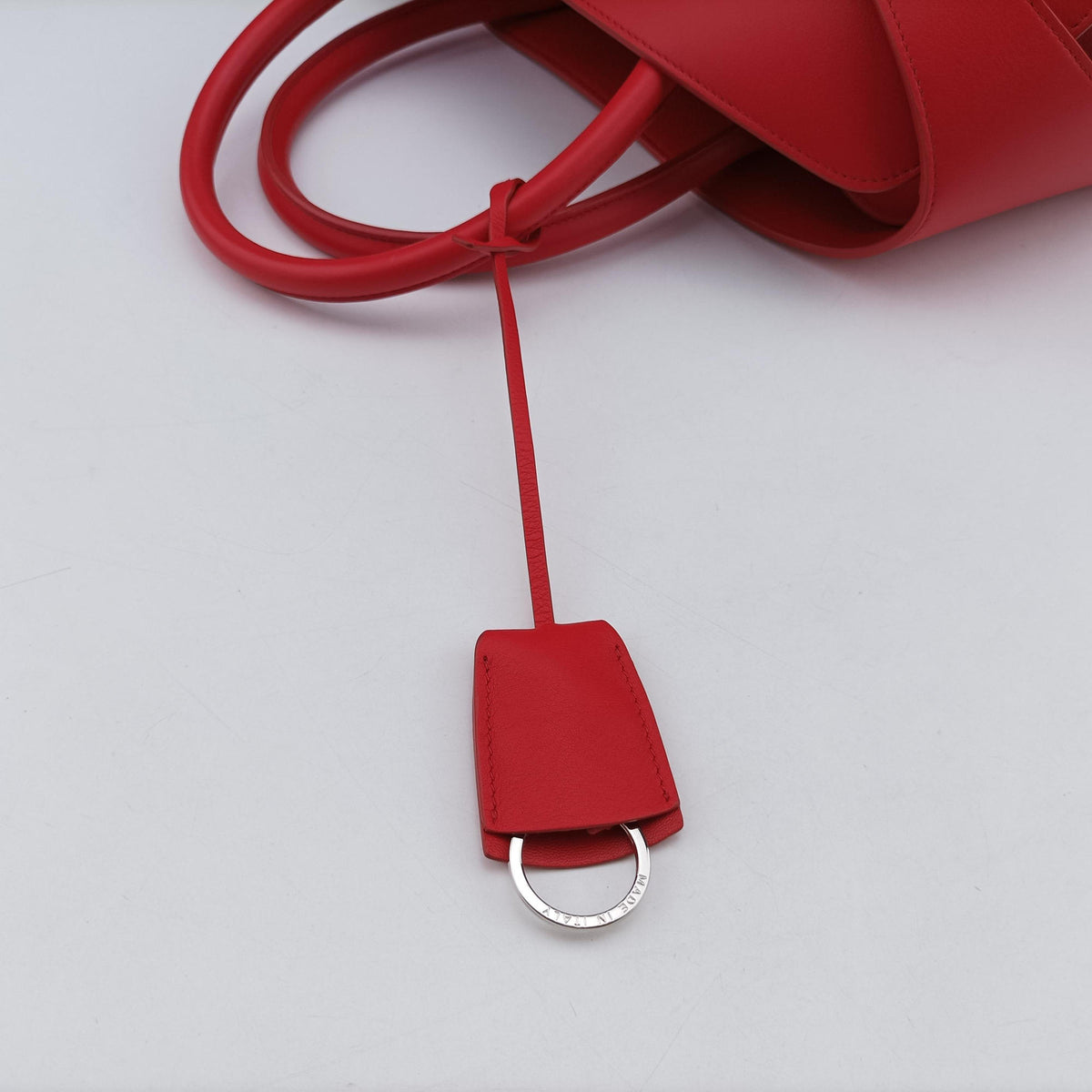 Pre-owned Ferragamo Hug Red leather  shoulderbag | stylenewstar