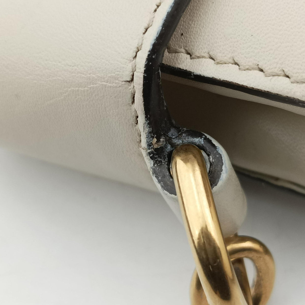 Pre-owned Gucci Broadway Tiger Head White Leather 453777 shoulderbag | stylenewstar