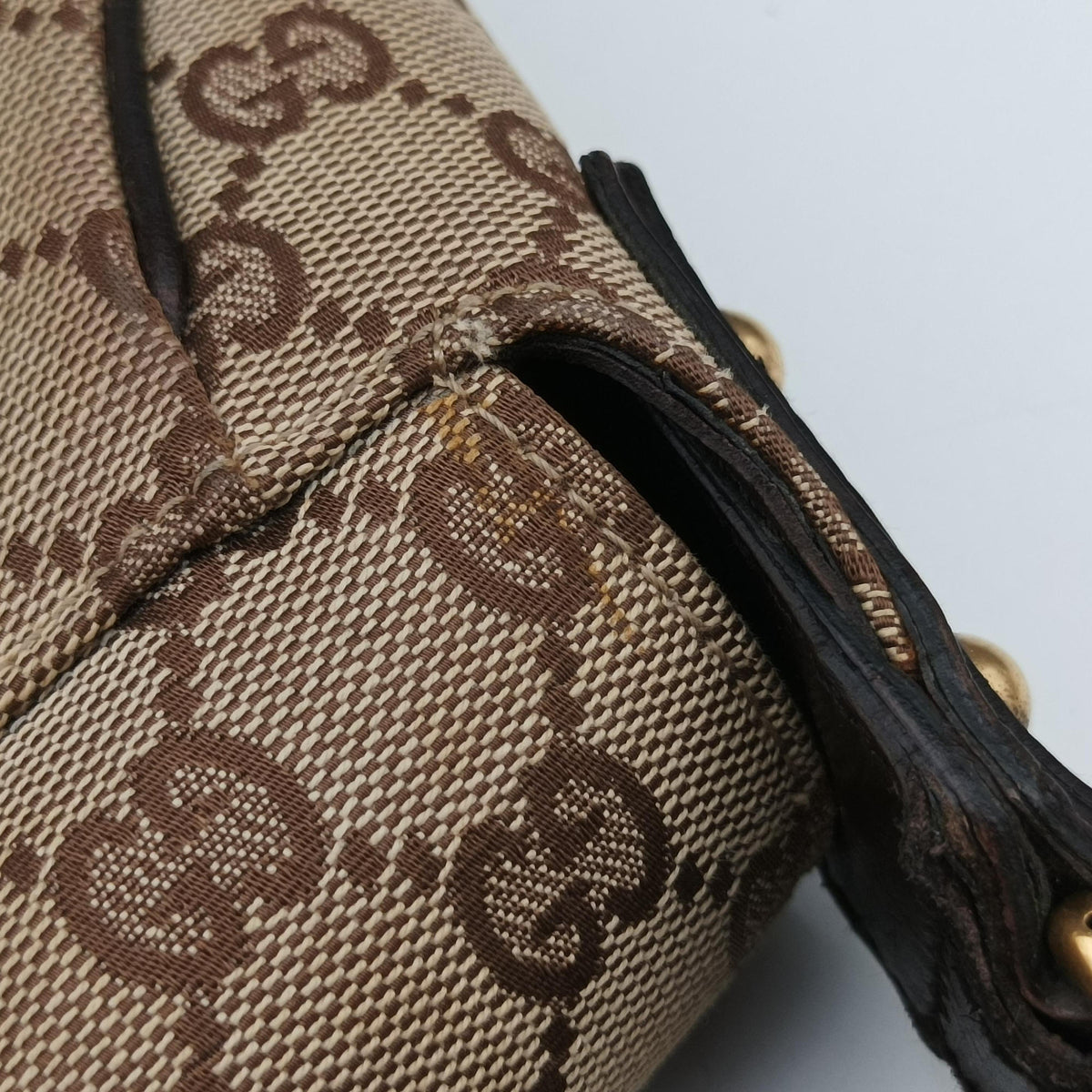 Vintage Gucci Horsebit Beige×Brown Canvas×Leather 114915 shoulderbag | stylenewstar