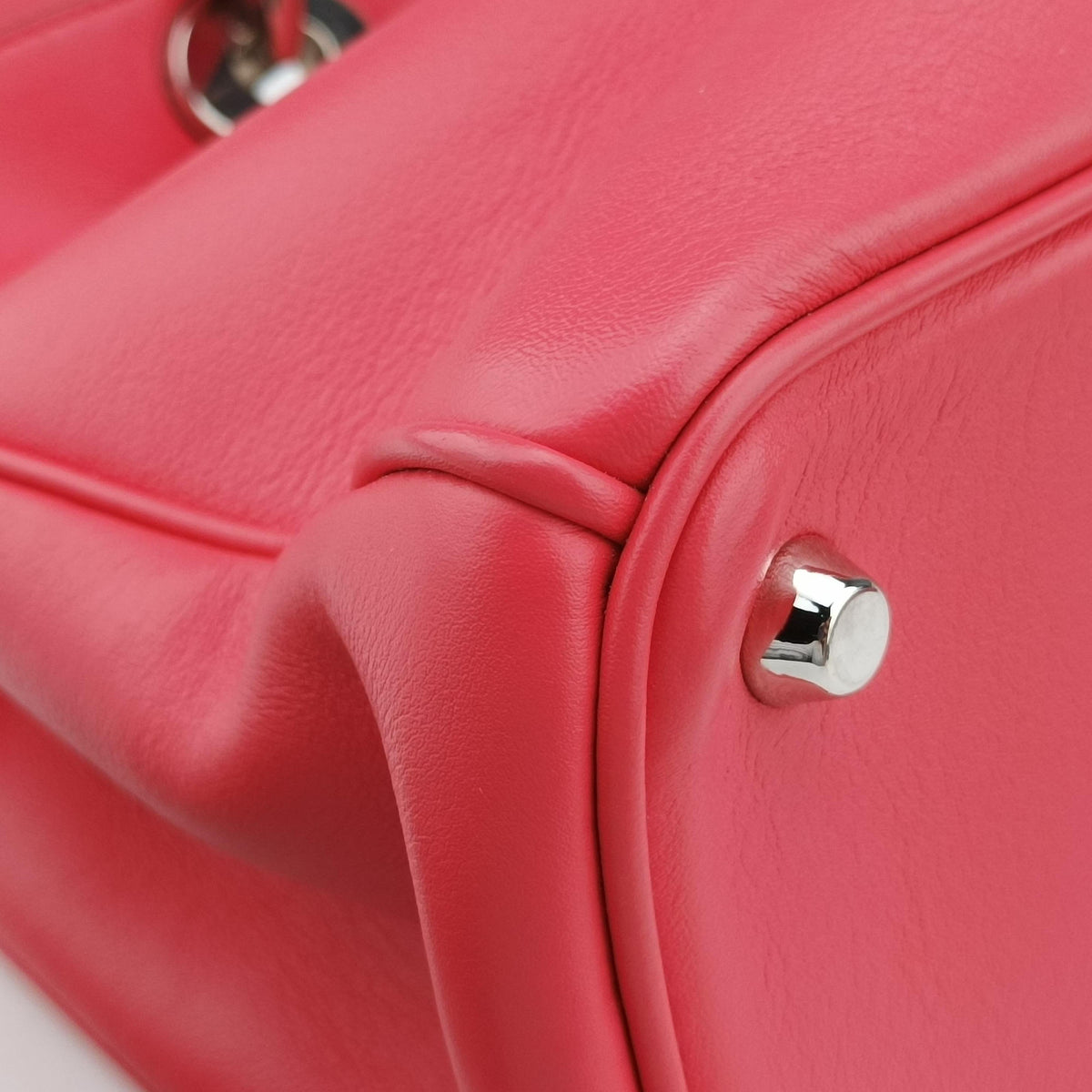 Secondhand Christian Dior Diorissimo Pink Leather  shoulderbag | stylenewstar