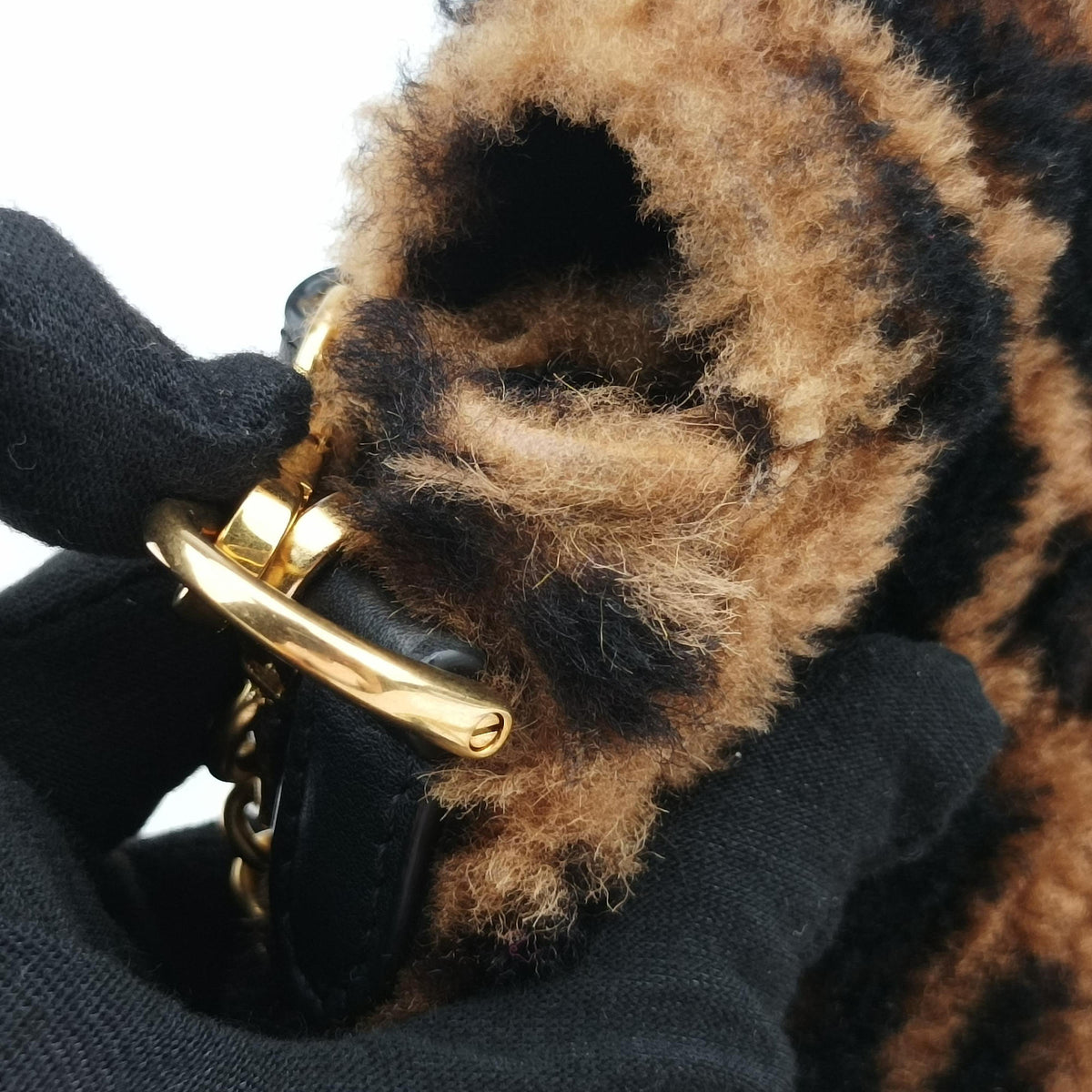 Pre-owned Fendi BAGUETTE Brown×Black fur 8BS017 shoulderbag | stylenewstar