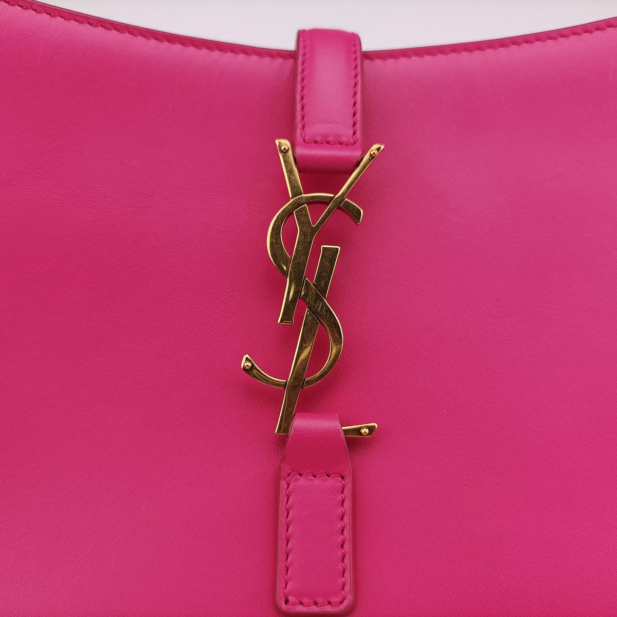 Secondhand Yves Saint Laurent LE 5 a 7Mini Hobo Rose Leather 657223 handbag | stylenewstar