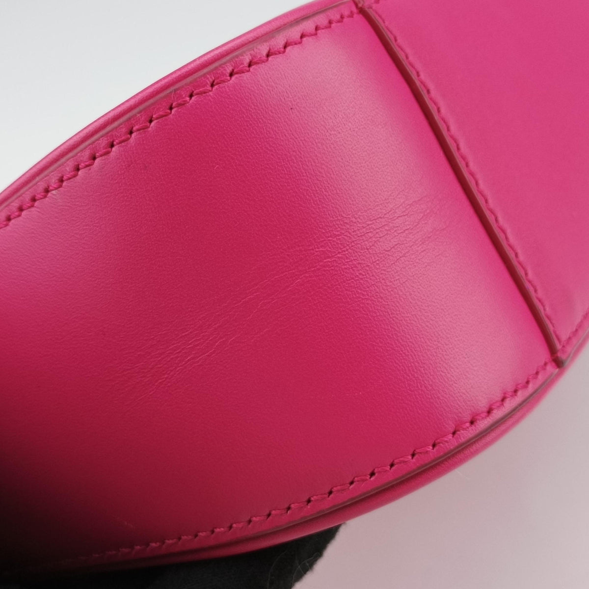 Secondhand Yves Saint Laurent LE 5 a 7Mini Hobo Rose Leather 657223 handbag | stylenewstar