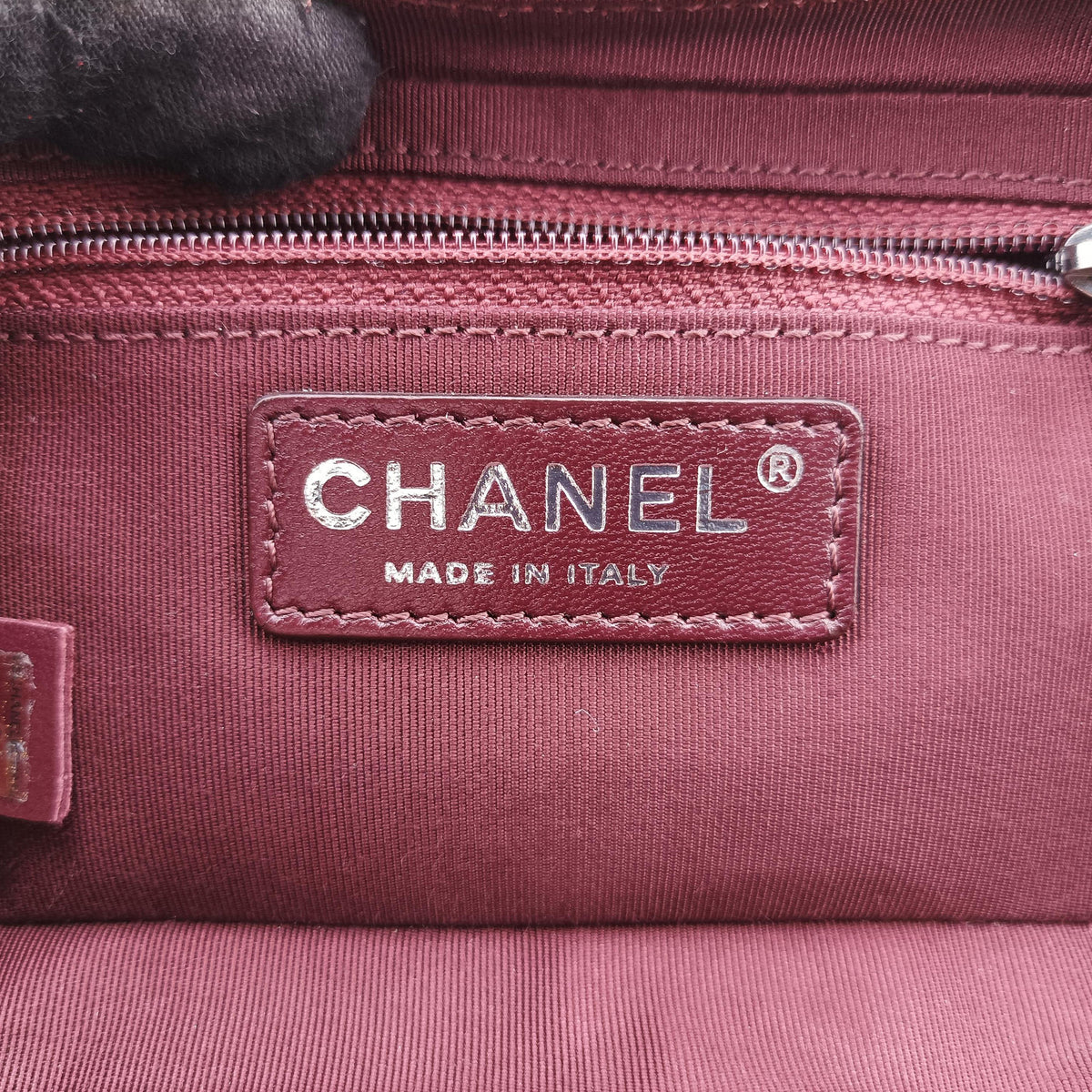 Vintage Chanel Coco Boy Camera Case Red lambskin A92654 shoulderbag | stylenewstar