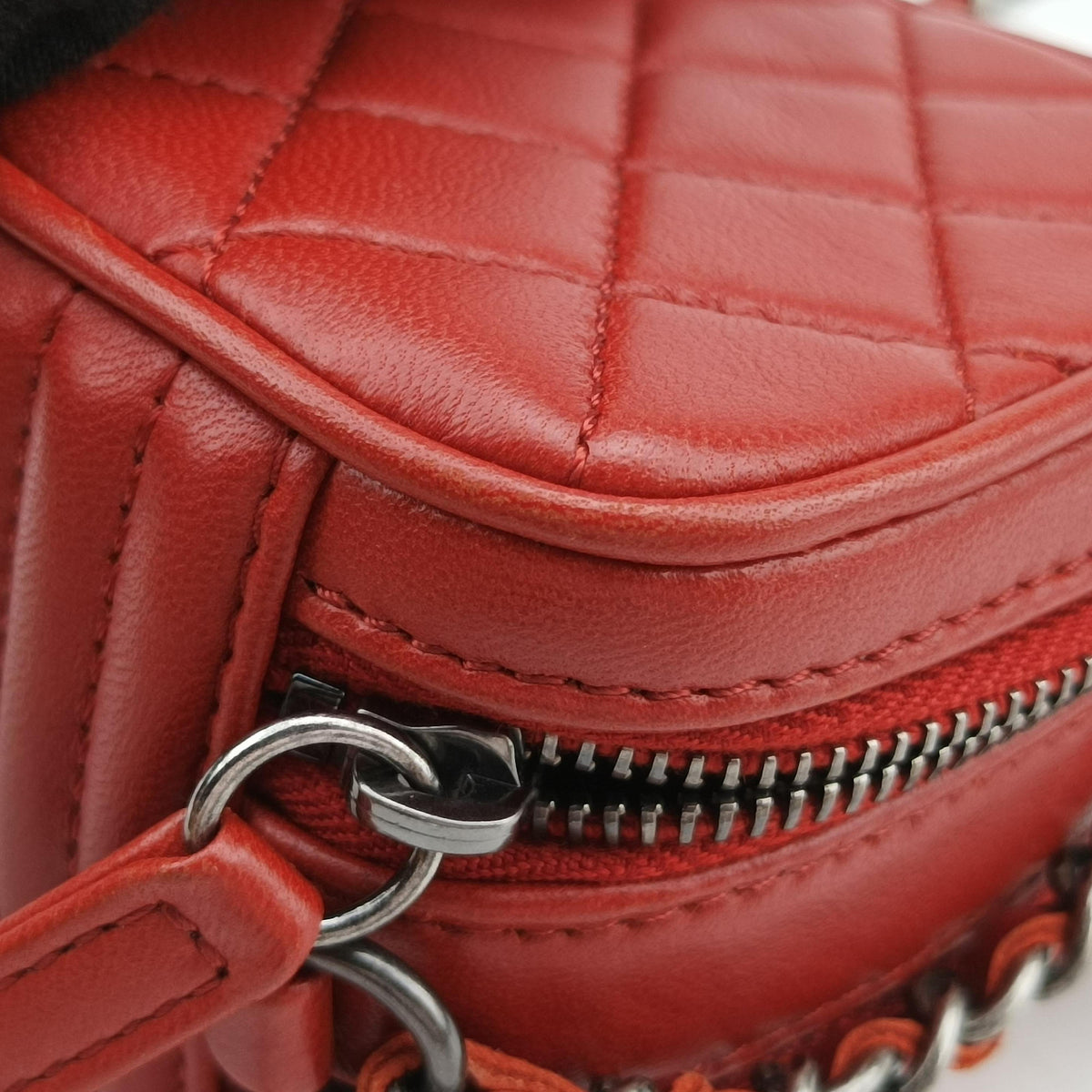 Vintage Chanel Coco Boy Camera Case Red lambskin A92654 shoulderbag | stylenewstar