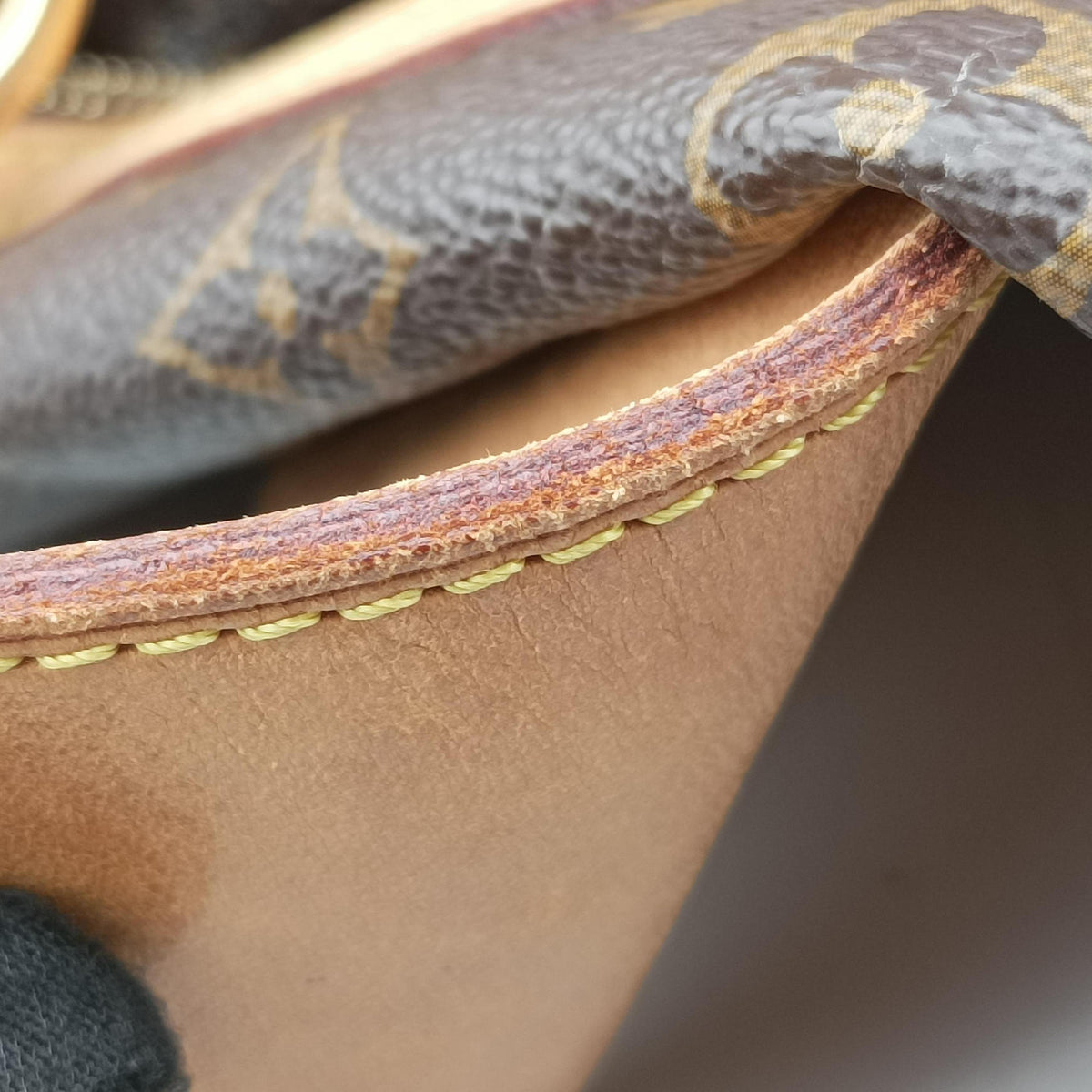 Secondhand Louis Vuitton STRESA PM brown Monogram Canvas M51186 shoulderbag | stylenewstar