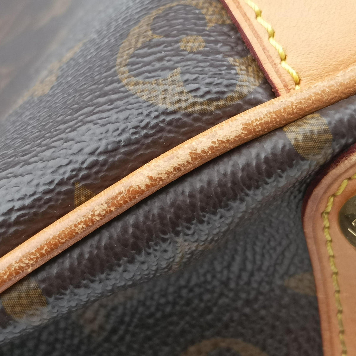 Secondhand Louis Vuitton STRESA PM brown Monogram Canvas M51186 shoulderbag | stylenewstar