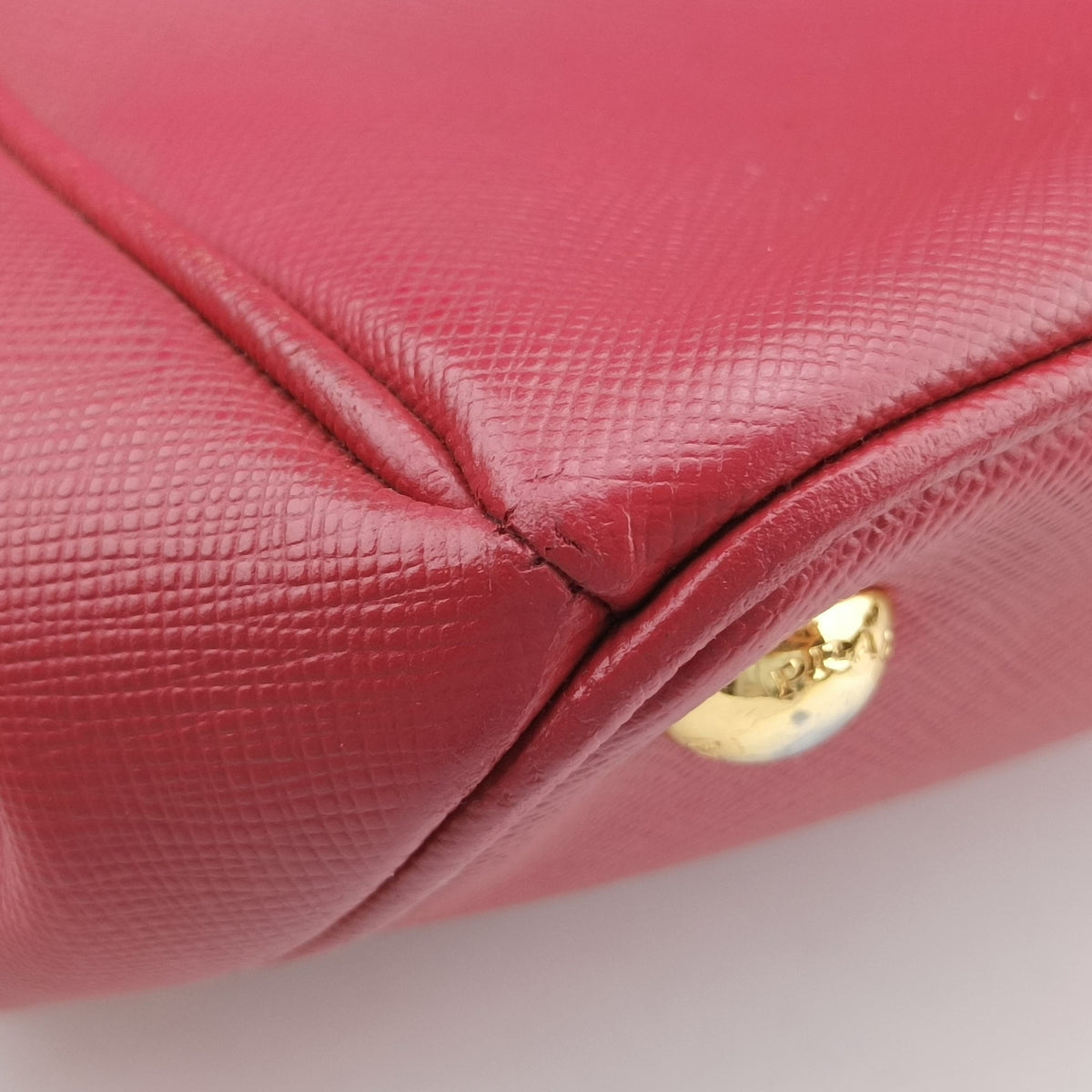 Pre-owned Prada Galleria Red SAFFIANO Leather BN1874 handbag | stylenewstar