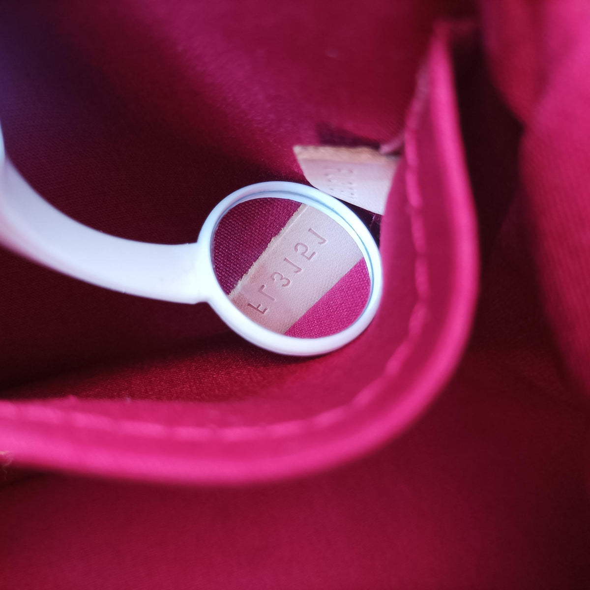 Vintage Louis Vuitton Bellflower PM Pomme d'Amour Vernis M91728 shoulderbag | stylenewstar