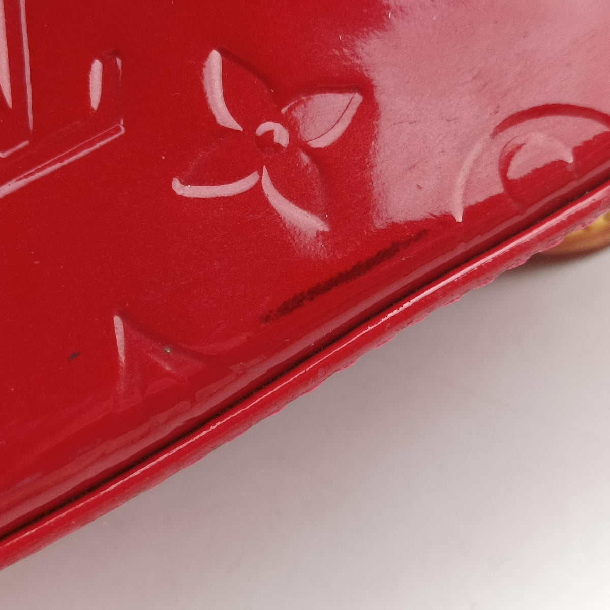 Vintage Louis Vuitton Bellflower PM Pomme d'Amour Vernis M91728 shoulderbag | stylenewstar