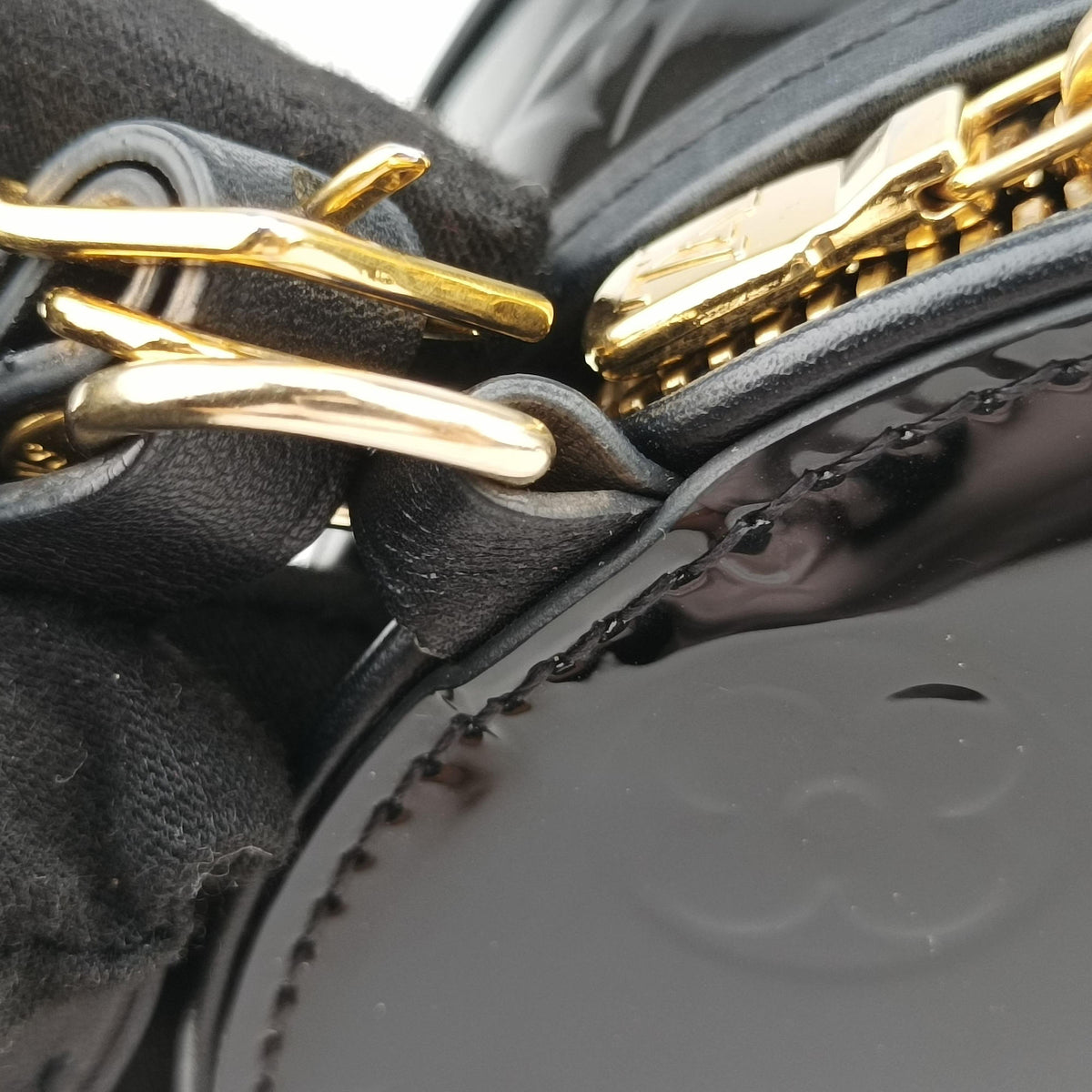 Pre-owned Louis Vuitton Mini Boite Chapeau Souple Noir Vernis M90469 shoulderbag | stylenewstar