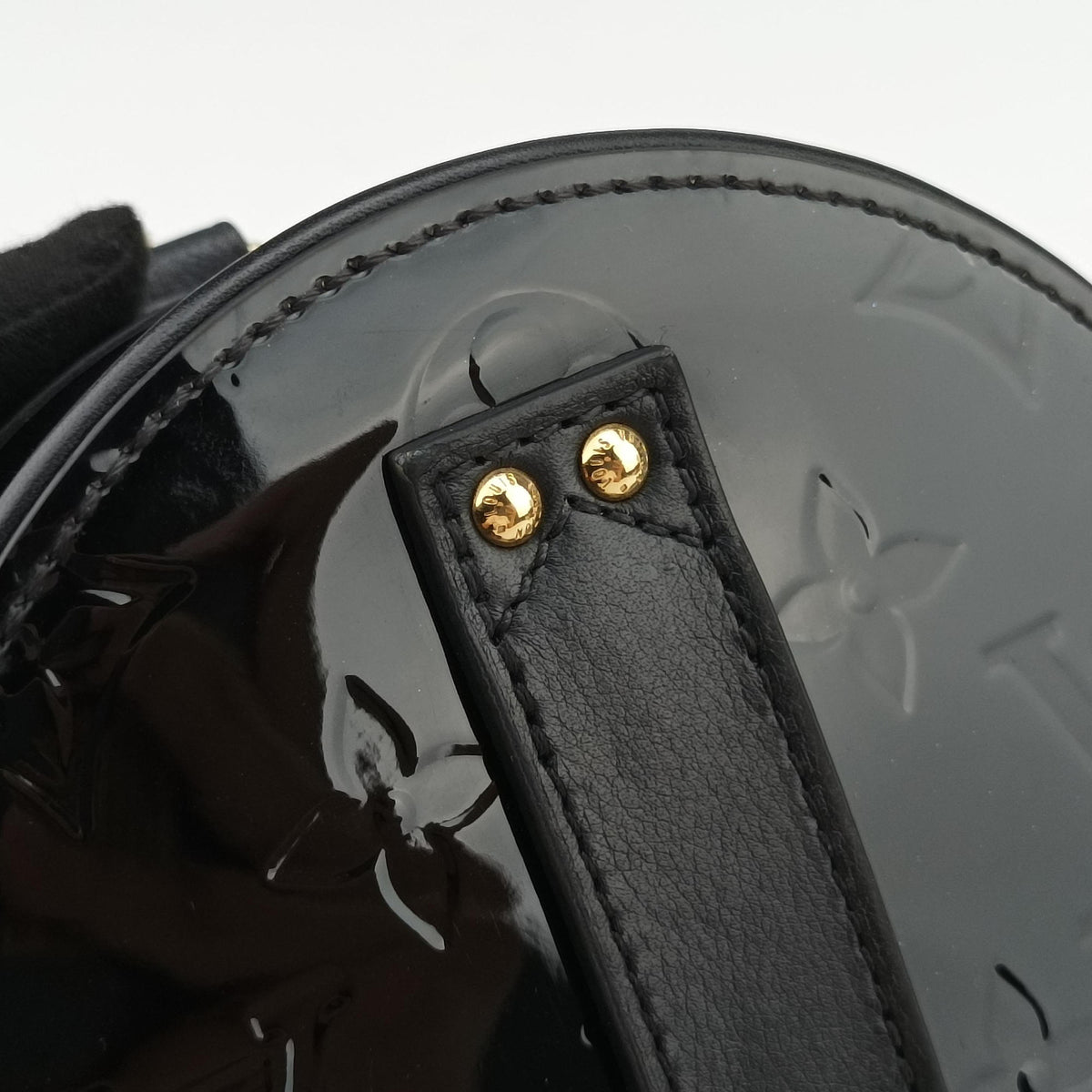 Pre-owned Louis Vuitton Mini Boite Chapeau Souple Noir Vernis M90469 shoulderbag | stylenewstar