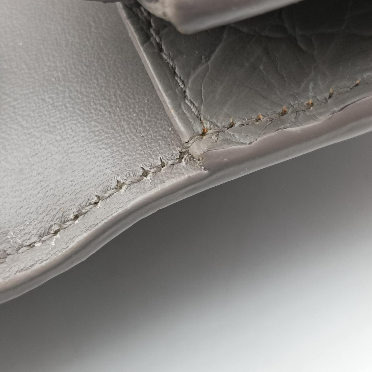 Pre-owned Yves Saint Laurent KATE Grey Leather 452159 shoulderbag | stylenewstar