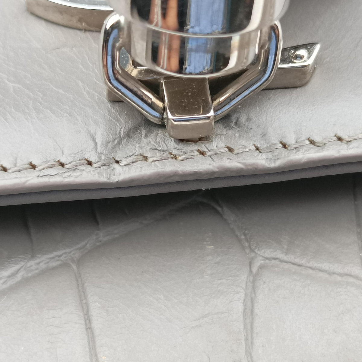 Pre-owned Yves Saint Laurent KATE Grey Leather 452159 shoulderbag | stylenewstar