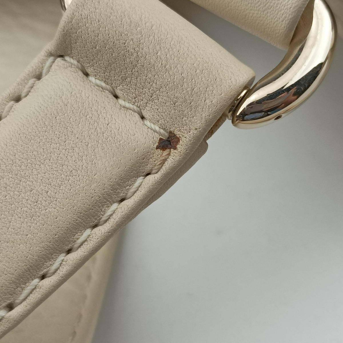 Pre-owned Gucci Greenwich Medium White Leather 268747 handbag | stylenewstar
