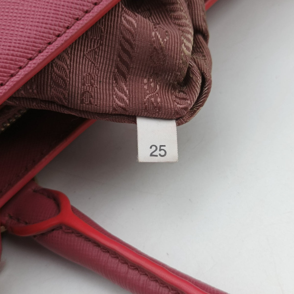 Pre-owned Prada Galleria Pink SAFFIANO Leather BN1786 shoulderbag | stylenewstar