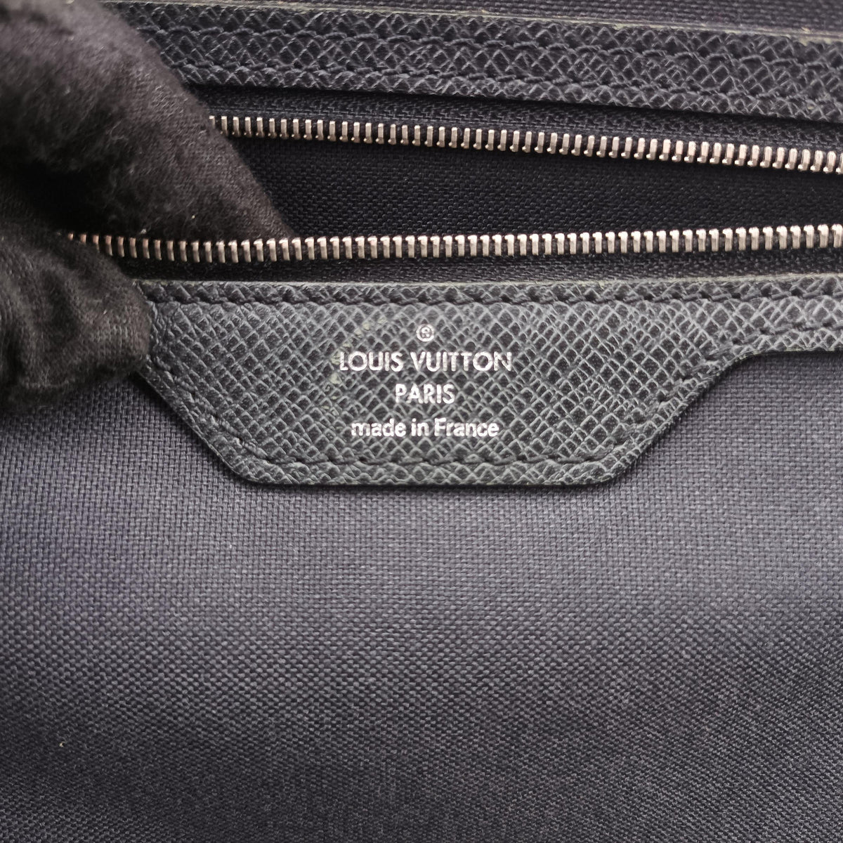 Pre-owned Louis Vuitton IGOR Ardoise Taiga M31172 handbag | stylenewstar