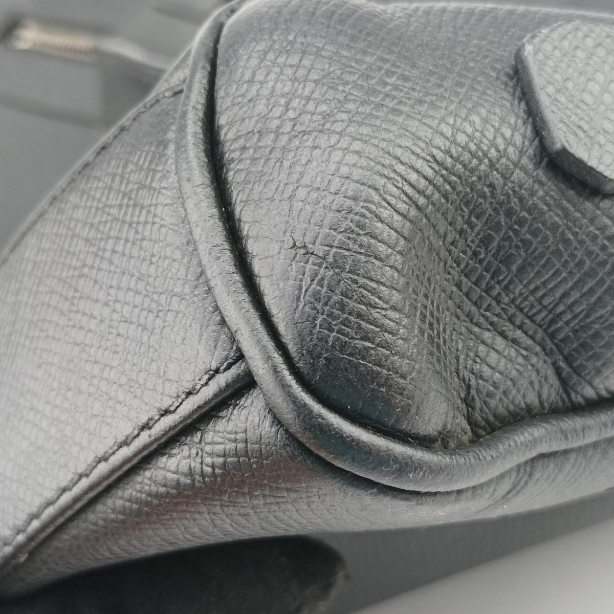 Pre-owned Louis Vuitton IGOR Ardoise Taiga M31172 handbag | stylenewstar