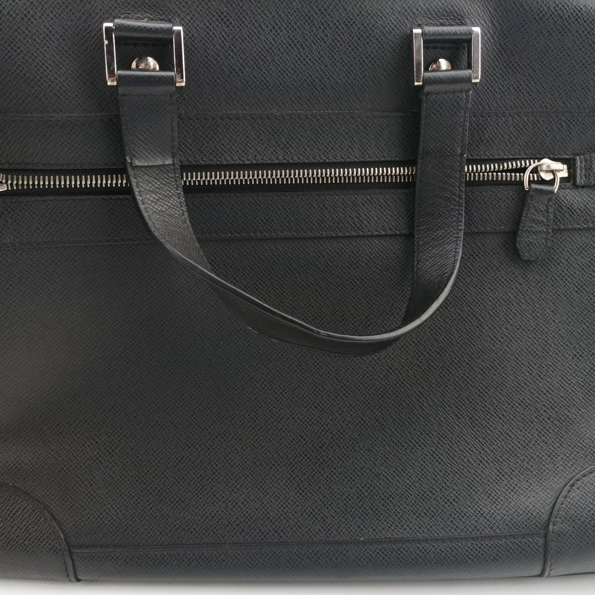 Pre-owned Louis Vuitton IGOR Ardoise Taiga M31172 handbag | stylenewstar