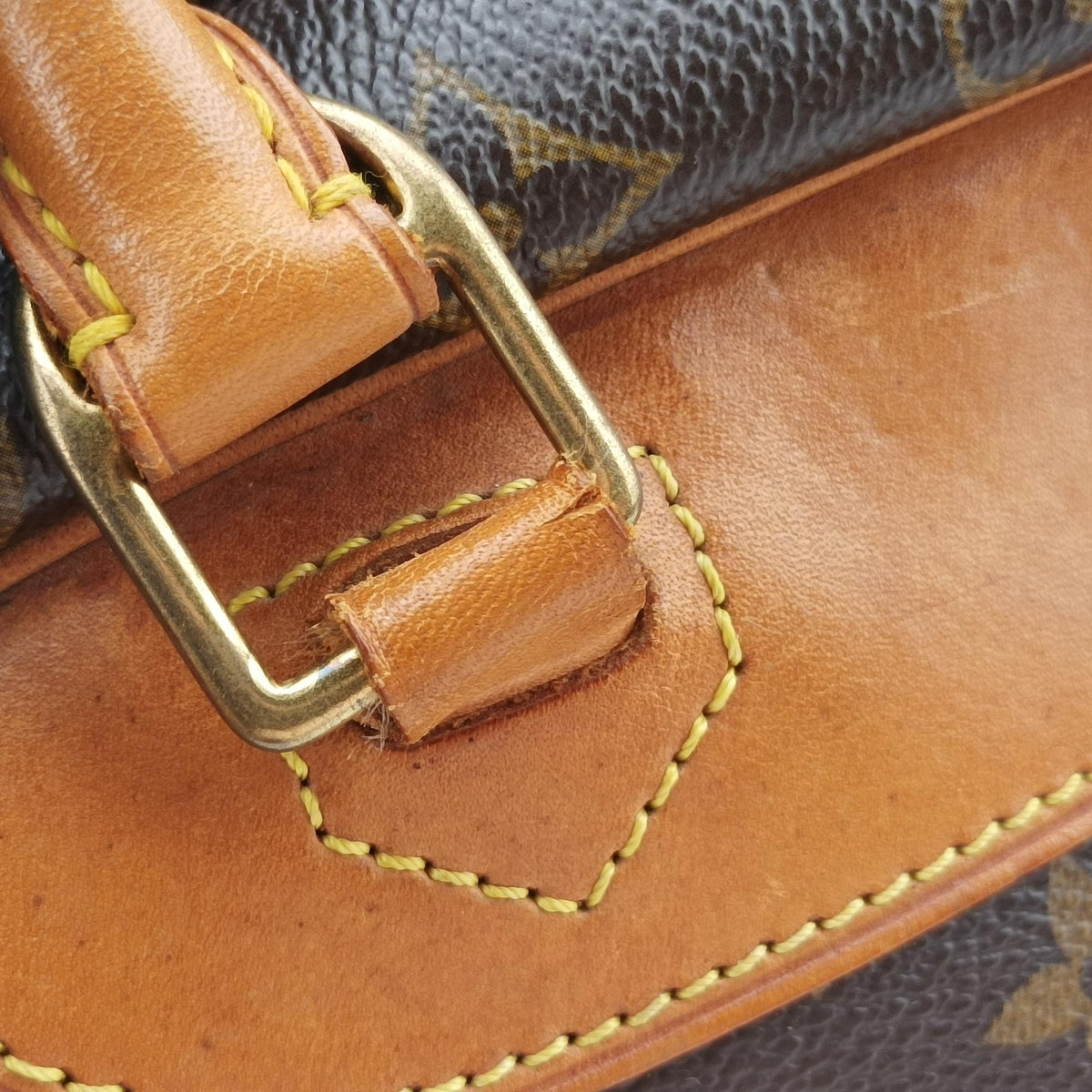 Pre-owned Louis Vuitton DEAUVILLE brown Monogram Canvas M47270 handbag | stylenewstar