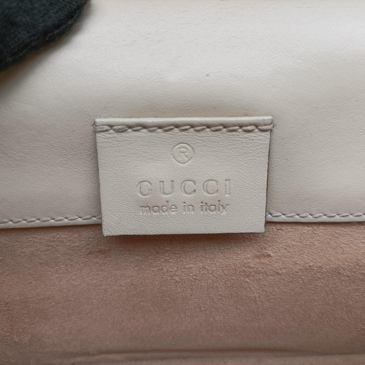 Secondhand Gucci Sylvie White Leather 494646 shoulderbag | stylenewstar