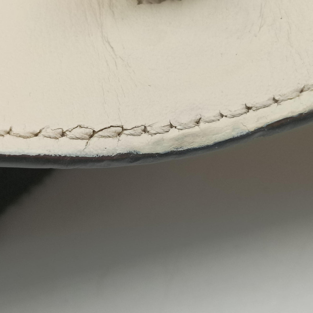 Secondhand Gucci Sylvie White Leather 494646 shoulderbag | stylenewstar