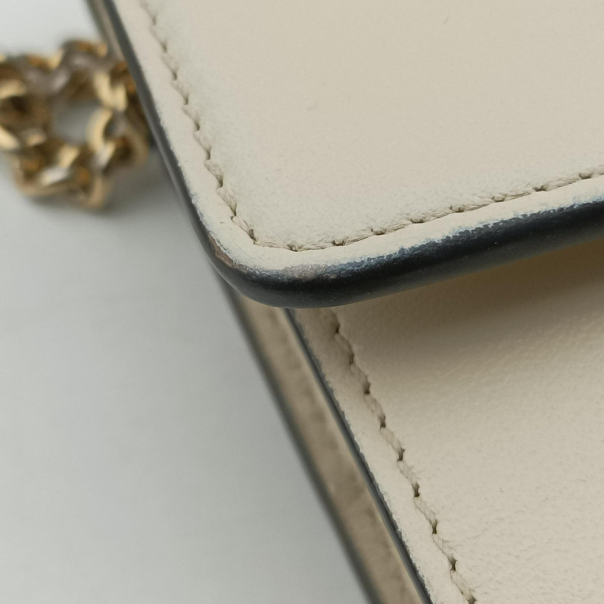 Secondhand Gucci Sylvie White Leather 494646 shoulderbag | stylenewstar