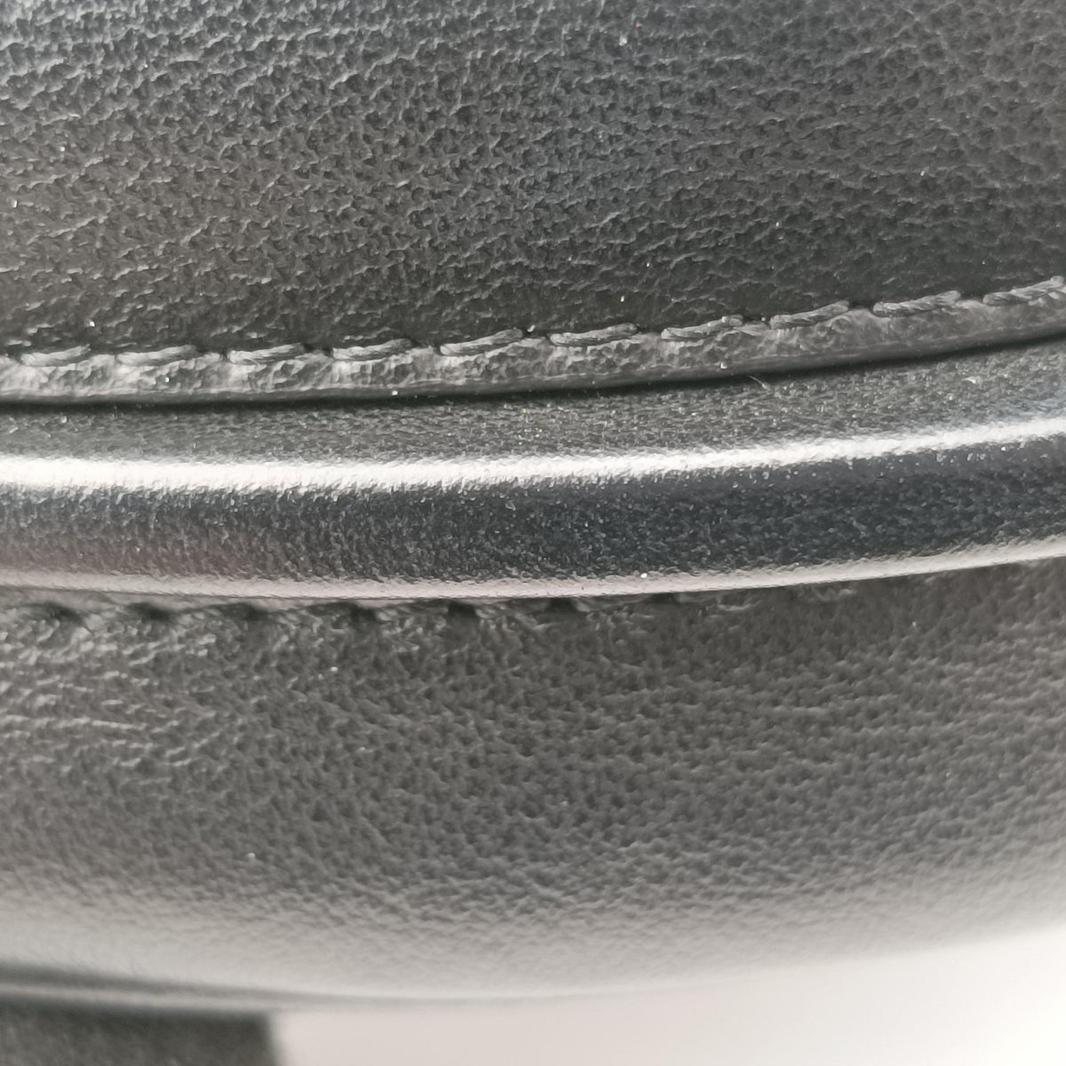 Pre-owned Fendi Nano Fendigraphy Black Leather 7AS089 handbag | stylenewstar