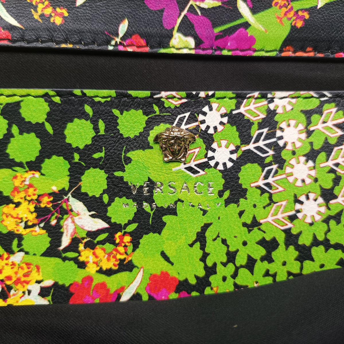 Pre-owned VERSACE MEDUSA Multicolour Leather  shoulderbag | stylenewstar