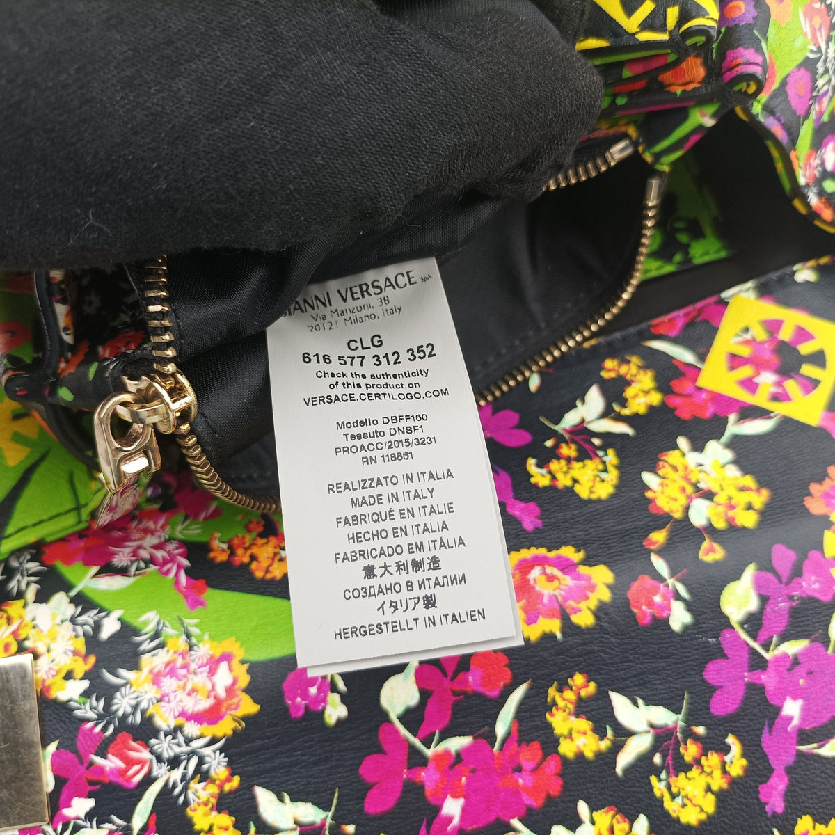 Pre-owned VERSACE MEDUSA Multicolour Leather  shoulderbag | stylenewstar
