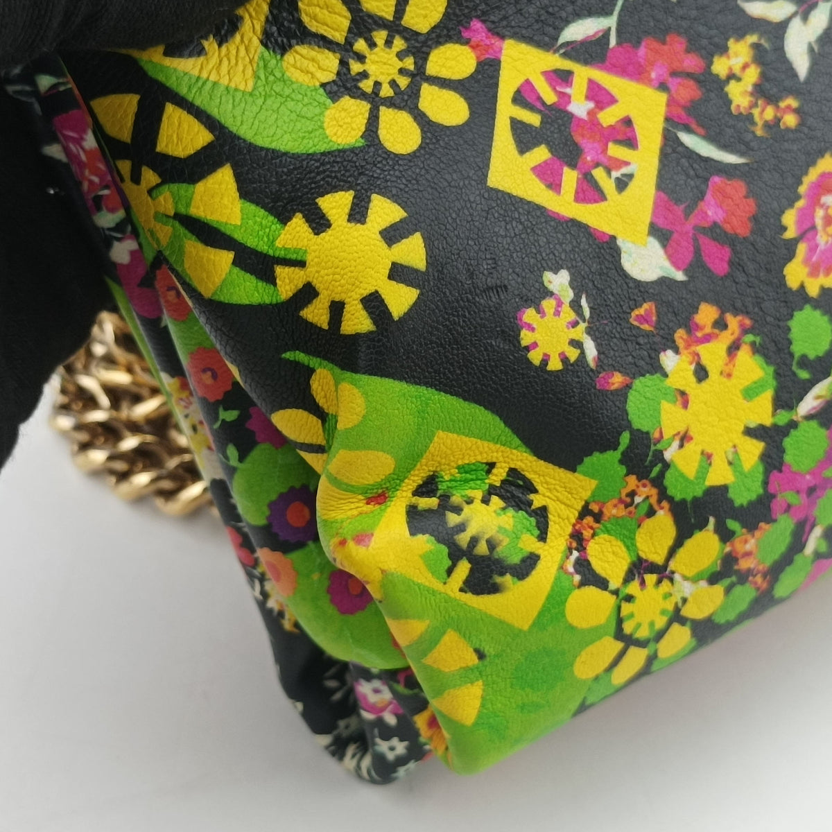 Pre-owned VERSACE MEDUSA Multicolour Leather  shoulderbag | stylenewstar