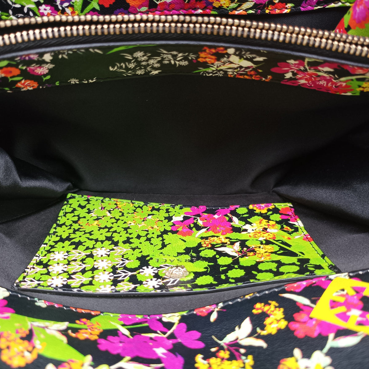 Pre-owned VERSACE MEDUSA Multicolour Leather  shoulderbag | stylenewstar
