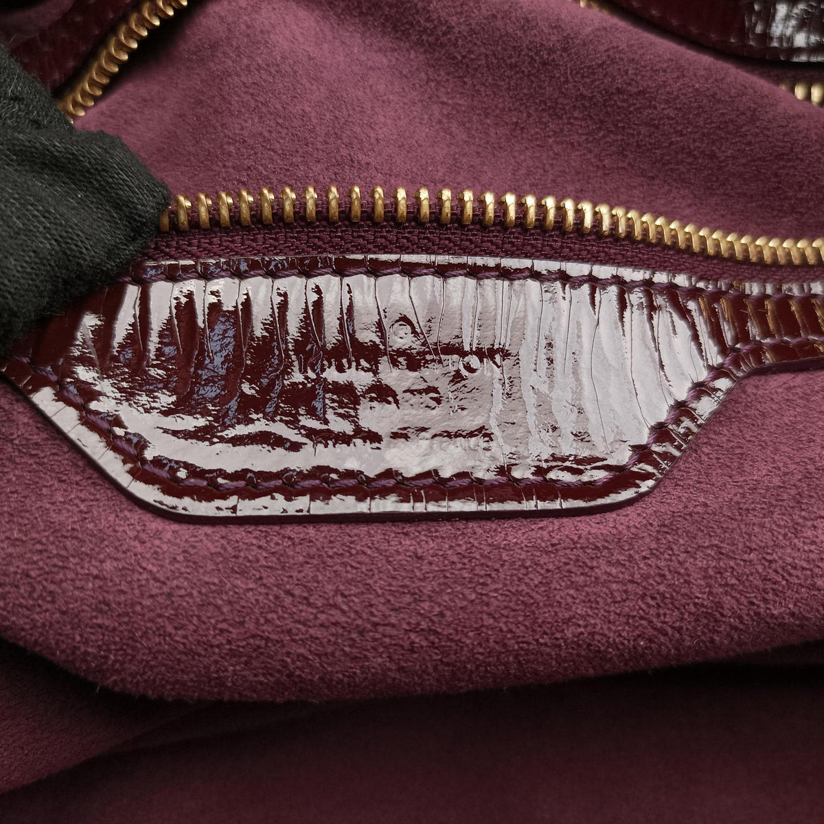 Vintage Louis Vuitton Mahina Surya XL Violet Vernis M95798 handbag | stylenewstar