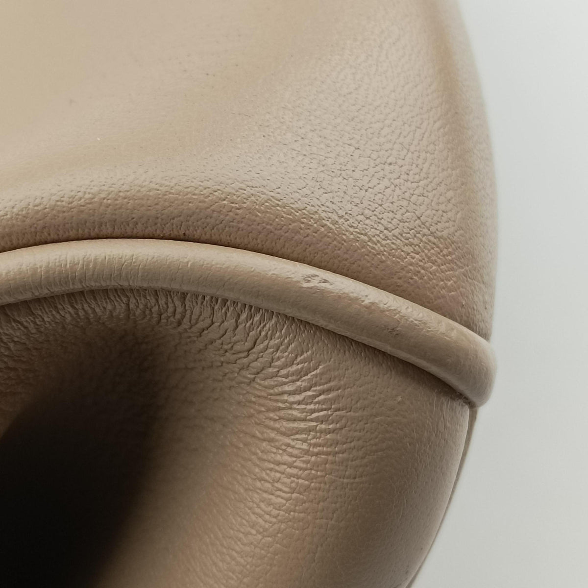 Secondhand Christian Dior Diorissimo Beige Leather  shoulderbag | stylenewstar