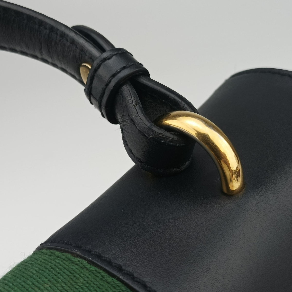 Pre-owned Gucci Sylvie Black Leather 431665 shoulderbag | stylenewstar