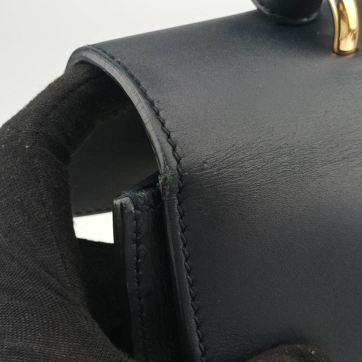 Pre-owned Gucci Sylvie Black Leather 431665 shoulderbag | stylenewstar