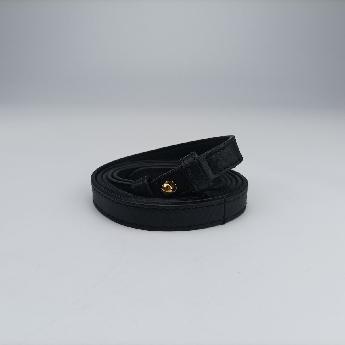 Pre-owned Gucci Sylvie Black Leather 431665 shoulderbag | stylenewstar