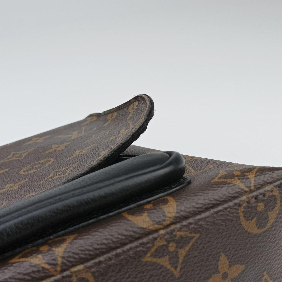 Secondhand Louis Vuitton MARIGNAN brown×black Monogram Canvas×calf leather M44259 shoulderbag | stylenewstar