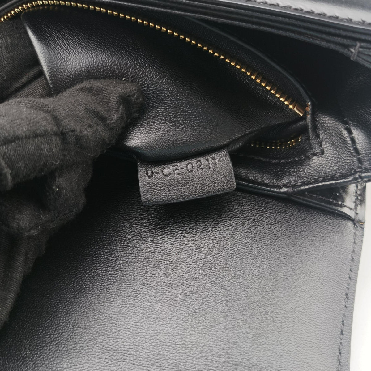 Secondhand Celine Teen Triomphe Black Leather  shoulderbag | stylenewstar
