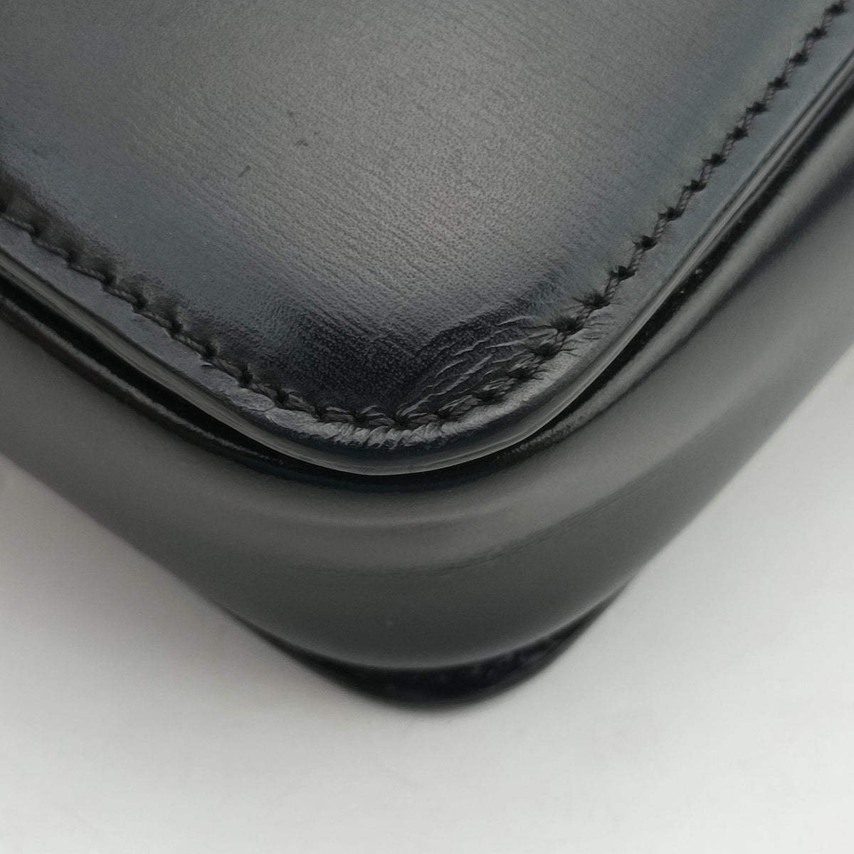 Secondhand Celine Teen Triomphe Black Leather  shoulderbag | stylenewstar