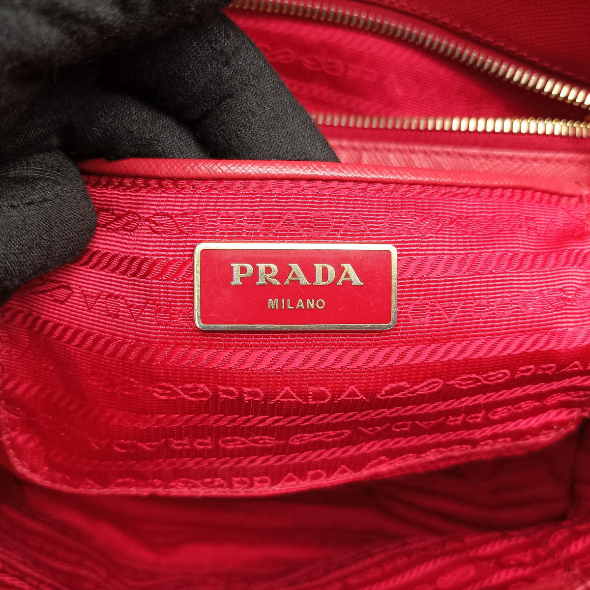 Pre-owned Prada Galleria Red SAFFIANO Leather BN1844 handbag | stylenewstar