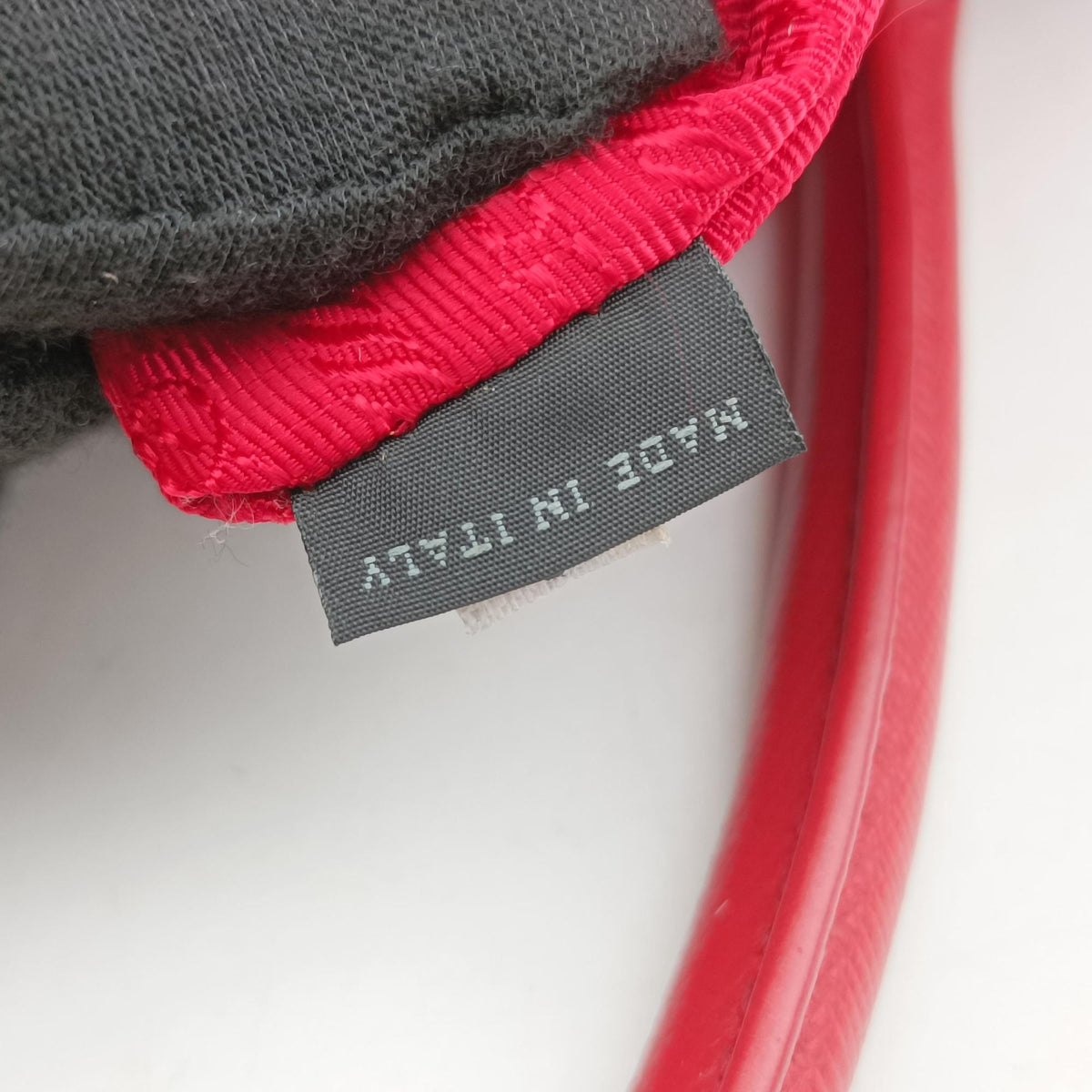 Pre-owned Prada Galleria Red SAFFIANO Leather BN1844 handbag | stylenewstar