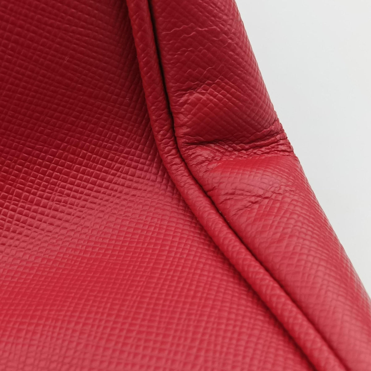 Pre-owned Prada Galleria Red SAFFIANO Leather BN1844 handbag | stylenewstar