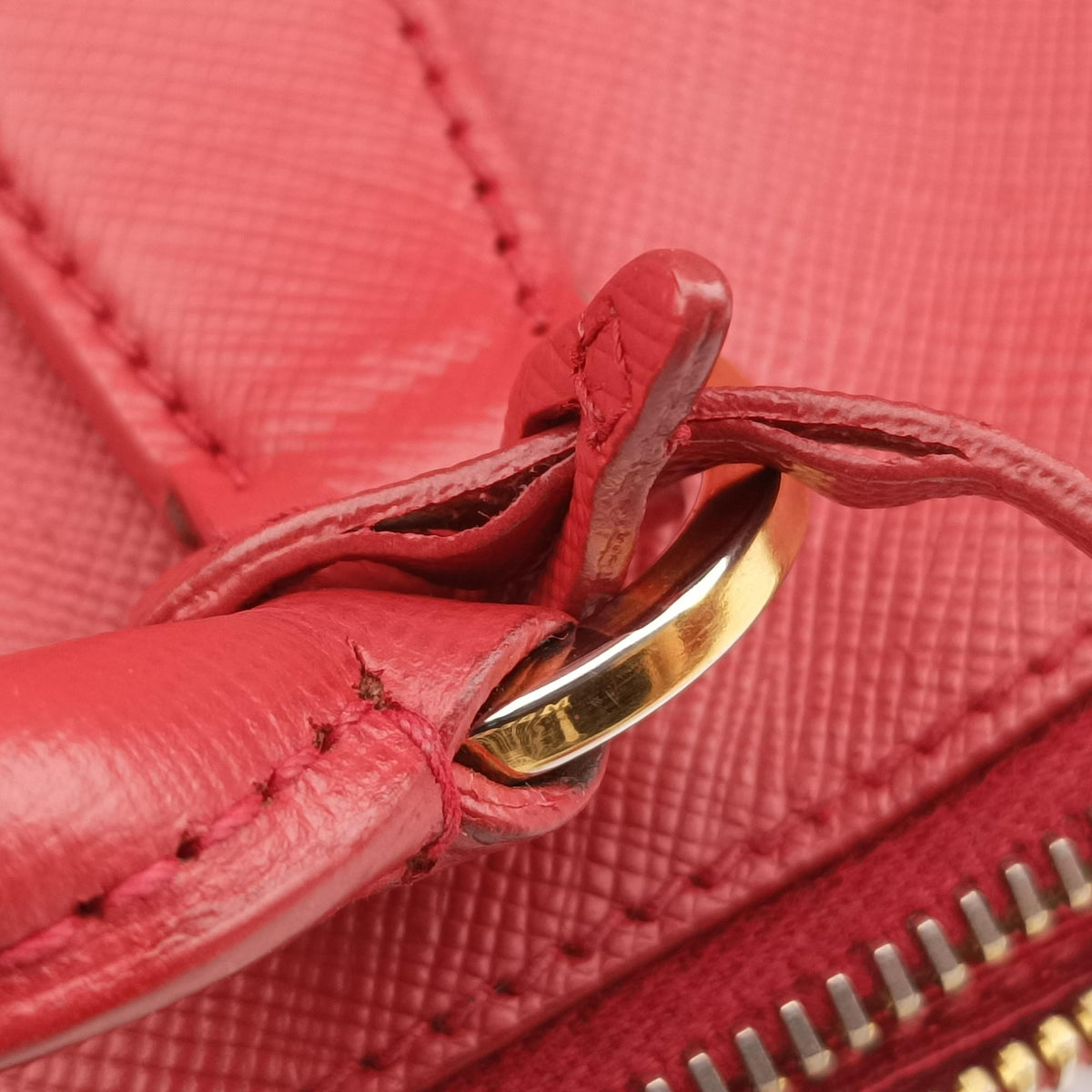 Pre-owned Prada Galleria Red SAFFIANO Leather BN1844 handbag | stylenewstar