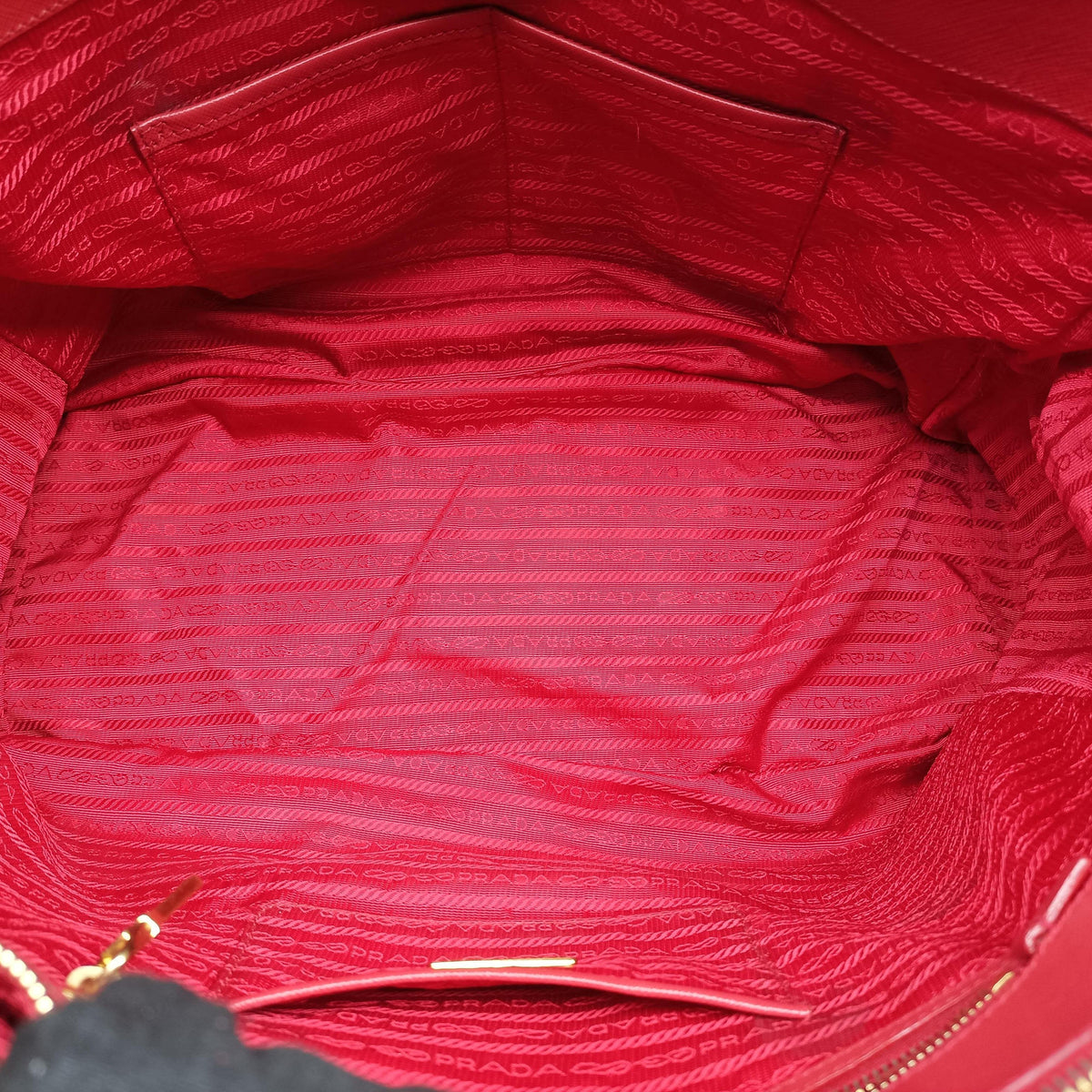 Pre-owned Prada Galleria Red SAFFIANO Leather BN1844 handbag | stylenewstar